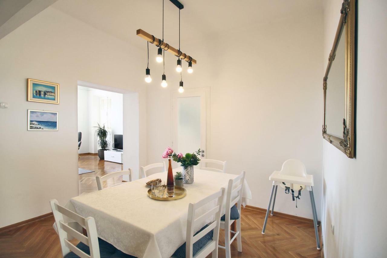 Figurin Apartment
